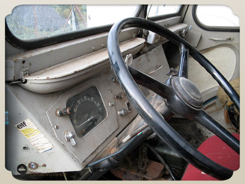 citroen hy 1963 intérieur